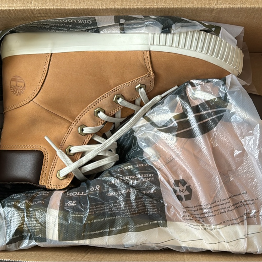 Timberland suede size 8 high top sneakers.